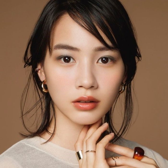 【画像】能年玲奈(33)さん、えちえちボディに育ってた件ｗｗｗｗｗｗ