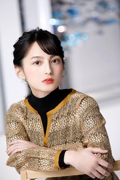 山本恵里伽のロケットおっぱい