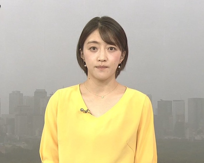 【画像】赤木野々花アナ、黒いインナーをチラ見せしてしまうwwwww
