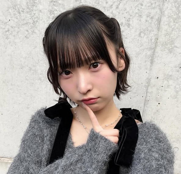 【画像】AKB48メンバーさん、見せパンを全開で見せつけてしまうwwwww