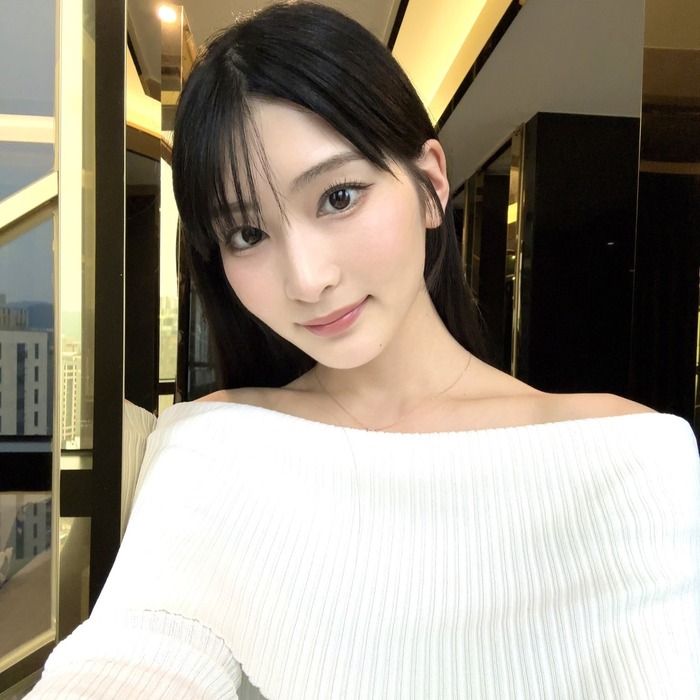 【画像】セクシー女優の本庄鈴(29)さん、レギンス直穿き状態で街へ出てしまうｗｗｗｗｗ