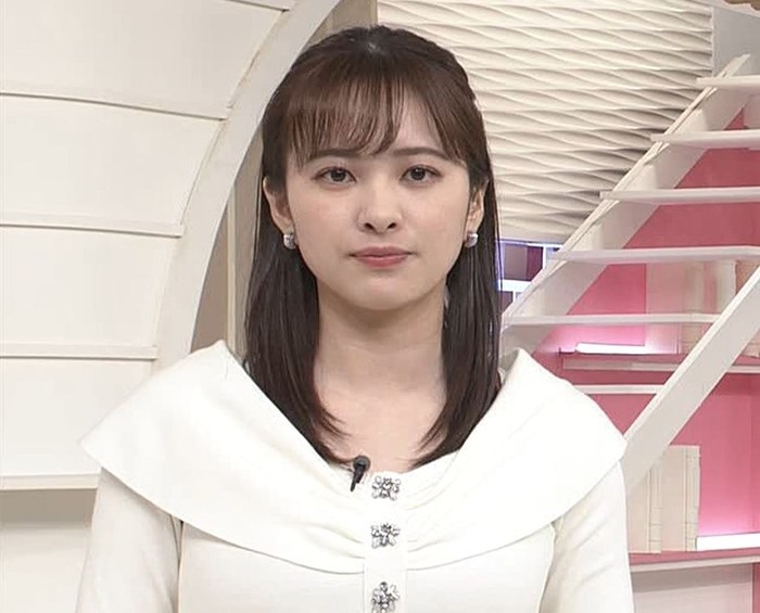 河出奈都美アナの乳