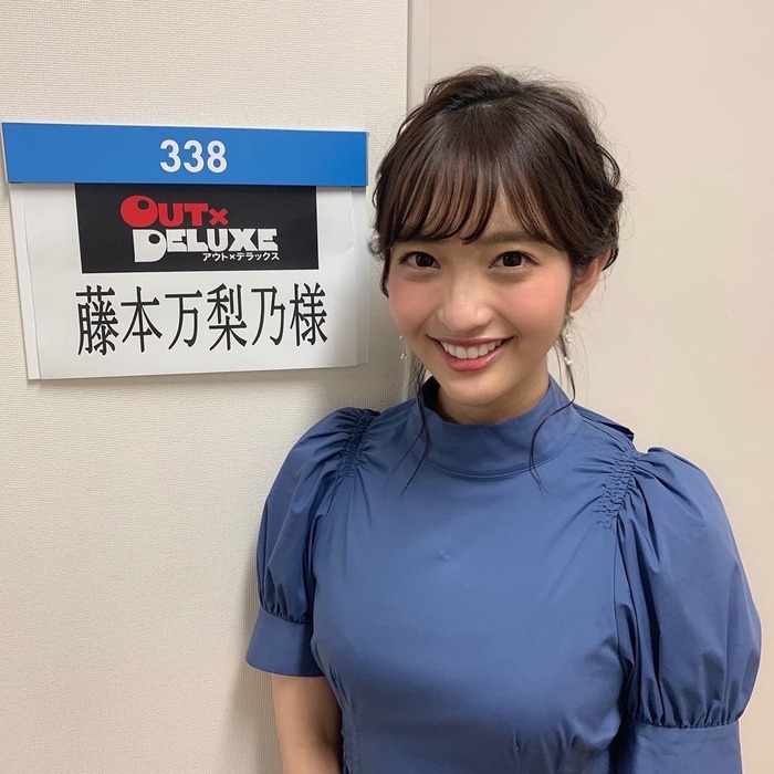 藤本万梨乃アナの胸