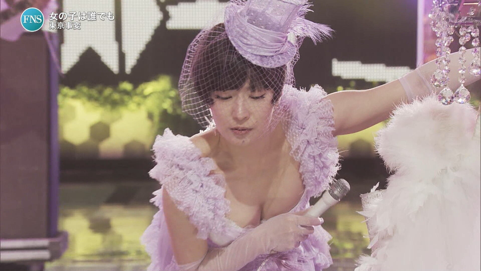 Fns歌謡祭 おっぱいを放り出した椎名林檎のお辞儀が深すぎるｗｗｗｗｗ 女子アナお宝画像速報 5chまとめ