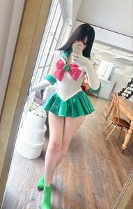 【画像】令和のセーラームーン、ムッチムチ❤