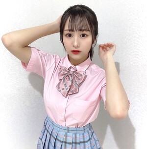 尾木波菜の水着おっぱい