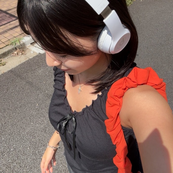 【画像】サッカー元日本代表の娘(22)さん、超ナイスボディーだったwwwwww