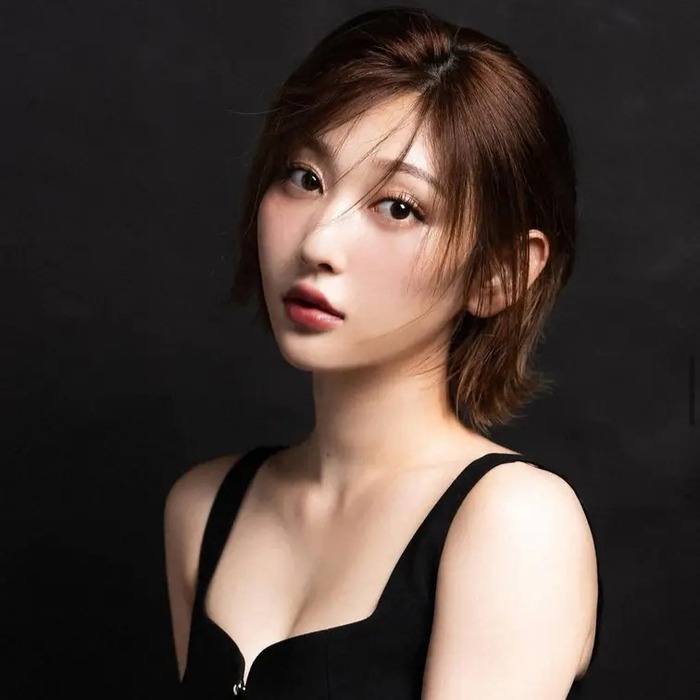【画像】キャバ嬢になった元欅坂メンバーさん、目のやり場に困る写真をアップしてしまうｗｗｗｗｗｗｗｗ