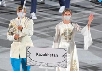 カザフスタンの旗手の女性の顔