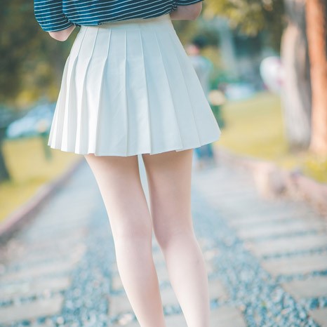 【画像】こういう女性の太ももやお尻に魅力を感じるんだが分かるやついる？