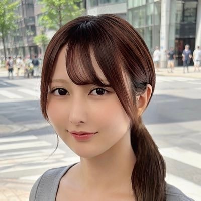 【動画】ファスナー下ろすと爆乳が飛び出す美女さんが発見されるwwwwww