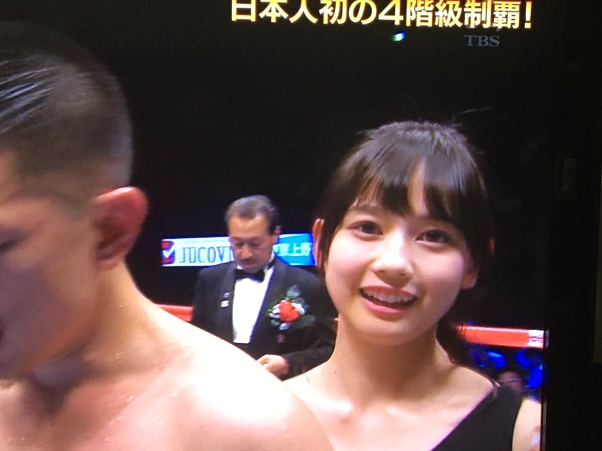 画像 意地でもカメラに映りたいラウンドガールがめっちゃかわいい 女子アナお宝画像速報 5chまとめ