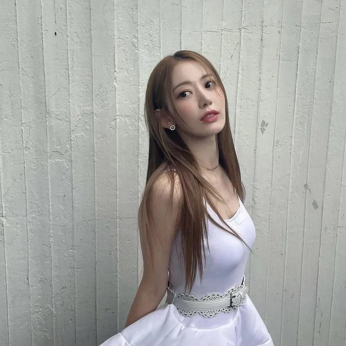 【動画】ルセラフィム宮脇咲良さん、エ□くなりすぎてどこに向かってるか心配されてしまうwwwwwww