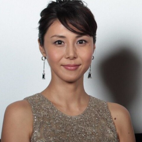 【画像】女優の松嶋菜々子(52)さん、マジでスタイル抜群の美人すぎる件wwwwww
