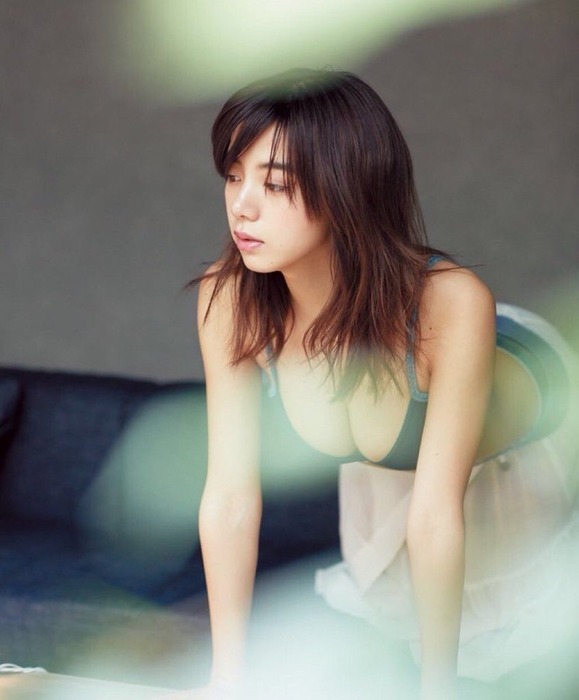 池田エライザのおっぱい