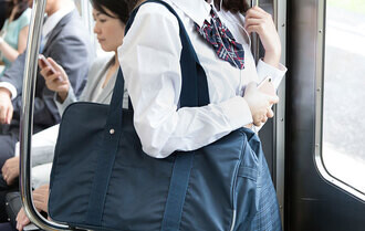 女子中学生のおっぱい