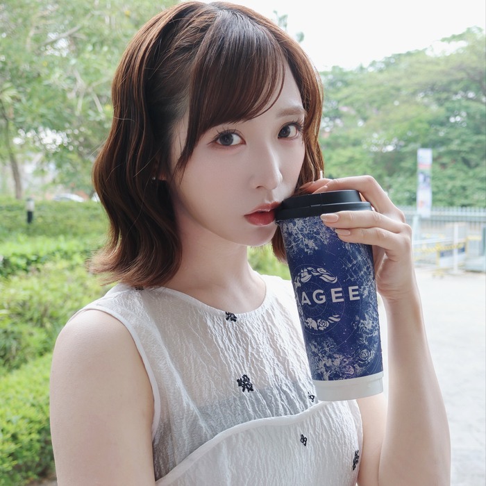 【動画】人気アイドル(24)さんの筋トレ、男子を欲情させてしまうｗｗｗｗｗｗｗ