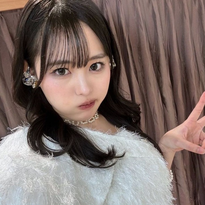 【画像】人気アイドルさん、推定Eカップ65の乳房を突き出してしまうｗｗｗｗｗｗｗ