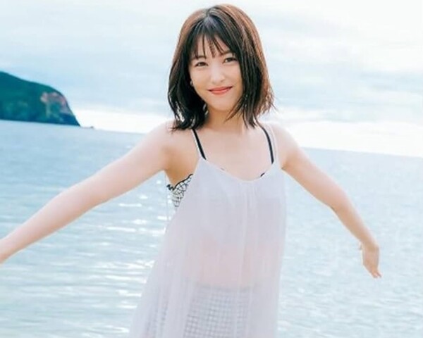【画像】浜辺美波さん、お宝画像が発見されてしまうｗｗｗｗｗ