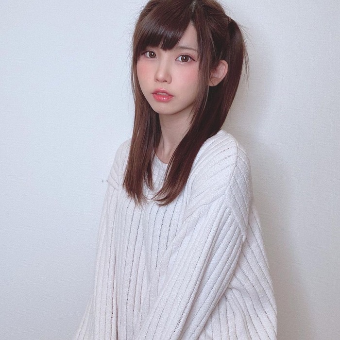 えなこの下着おっぱい