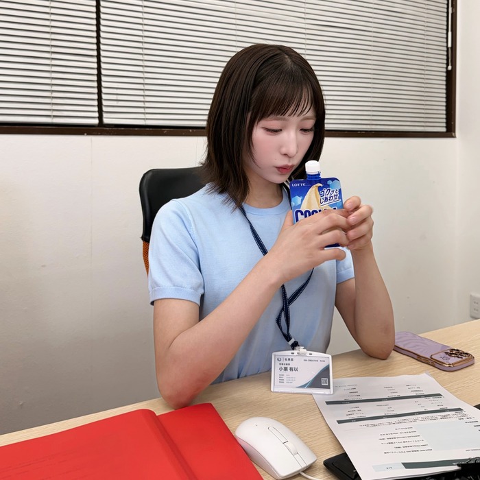 【画像】現役アイドル(24)さん、生配信中お○ぱいにしか目がいかない件ｗｗｗｗｗｗ
