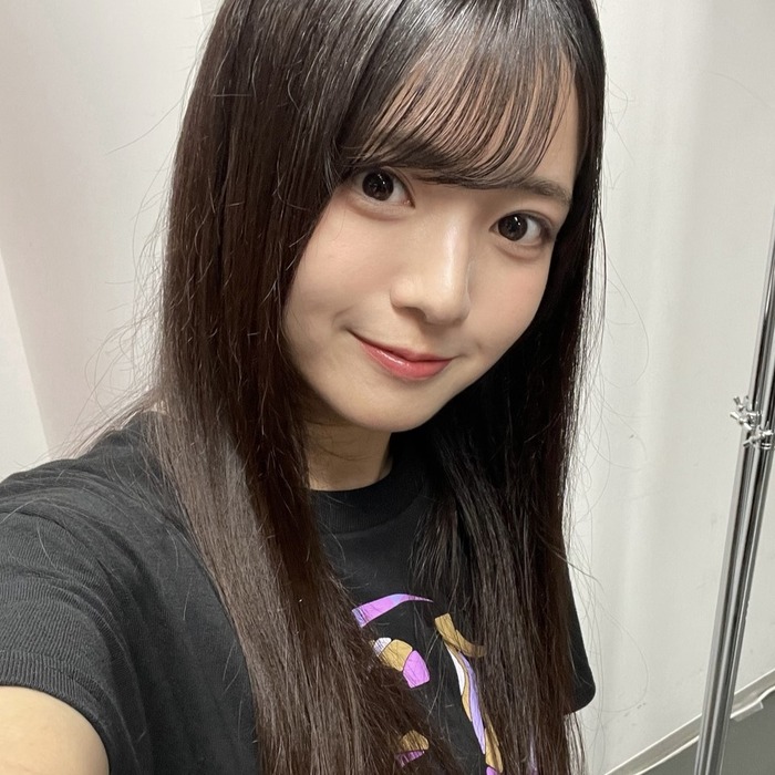 【画像】乃木坂46瀬戸口みつきさん、素っぴん顔でチ●コみたいなモノを持ってしまうｗｗｗｗｗｗ