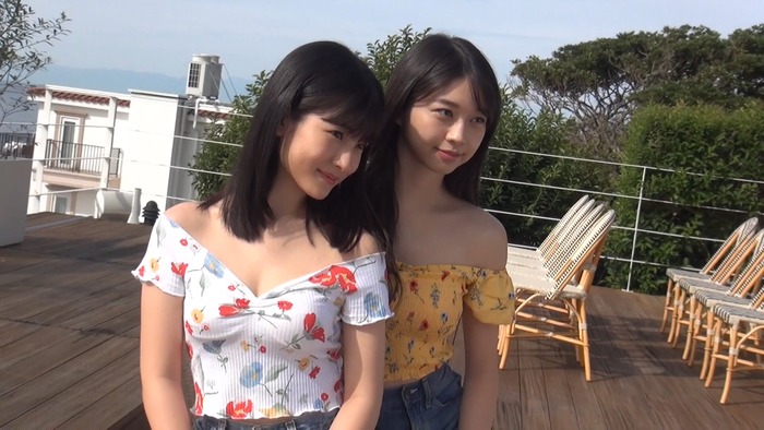 牧野真莉愛と北川莉央の水着おっぱい