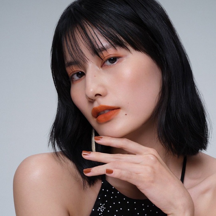 【画像】炎上中の橋本愛さん、プライベートの奇抜すぎるファッションが注目を集めてしまうwwwww