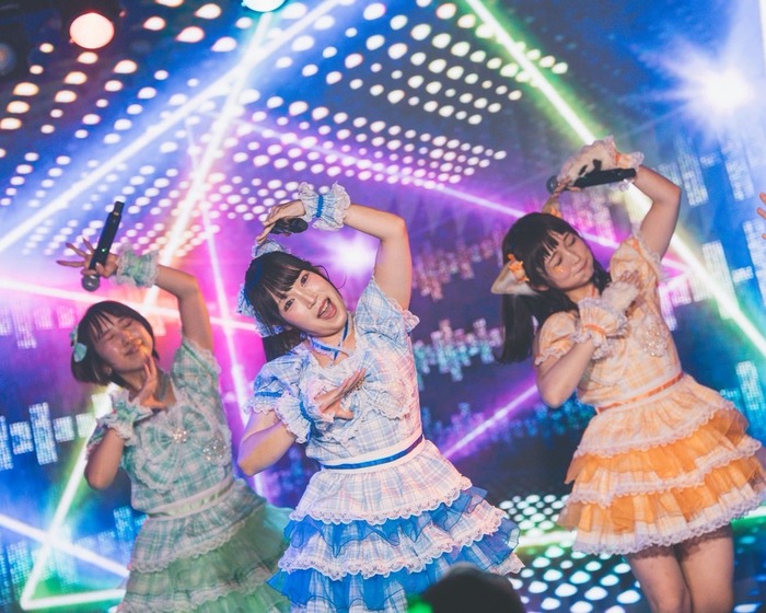 【動画】地下アイドルさん、ライブ中に観客と一線を超えてしまうｗｗｗｗｗｗｗ