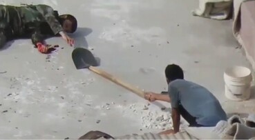 スナイパーに狙われるアラブ人
