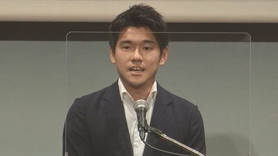 岸田翔太郎がトルドと記念撮影