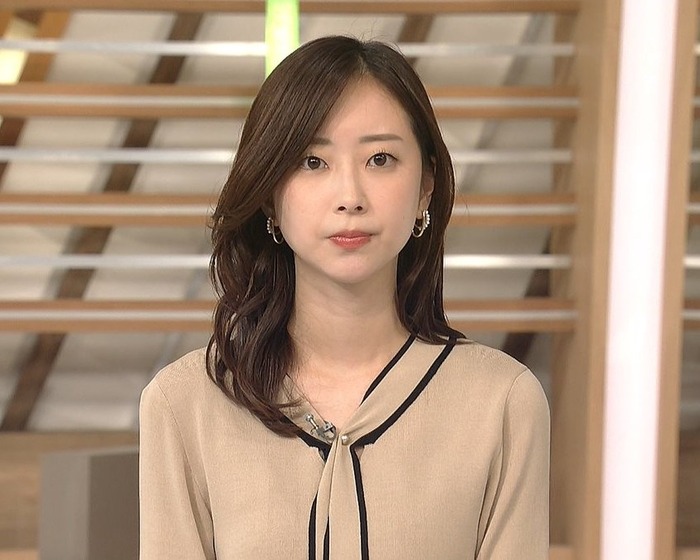 【画像】川口由梨香アナ、パン線をくっきりと見せつけてしまうｗｗｗｗｗｗ