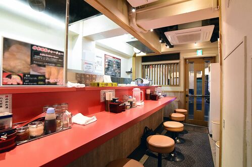 ラーメン屋さんの店員さんが巨乳
