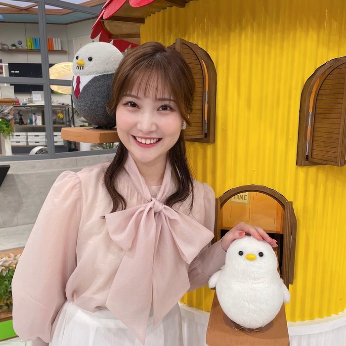 野村彩也子アナの横乳