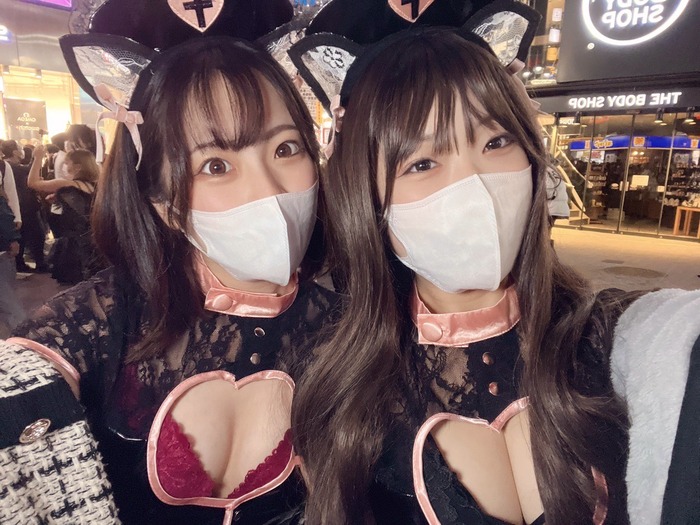 渋谷ハロウィンのコスプレでケツ丸出し