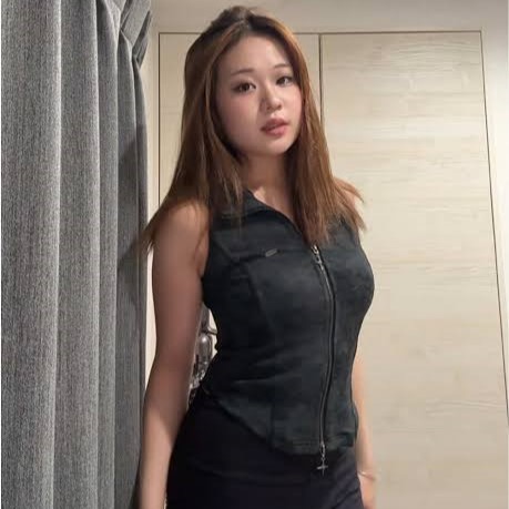 【画像】有名芸人の娘さん、激シコボディすぎて注目を浴びてしまうwwwwwww