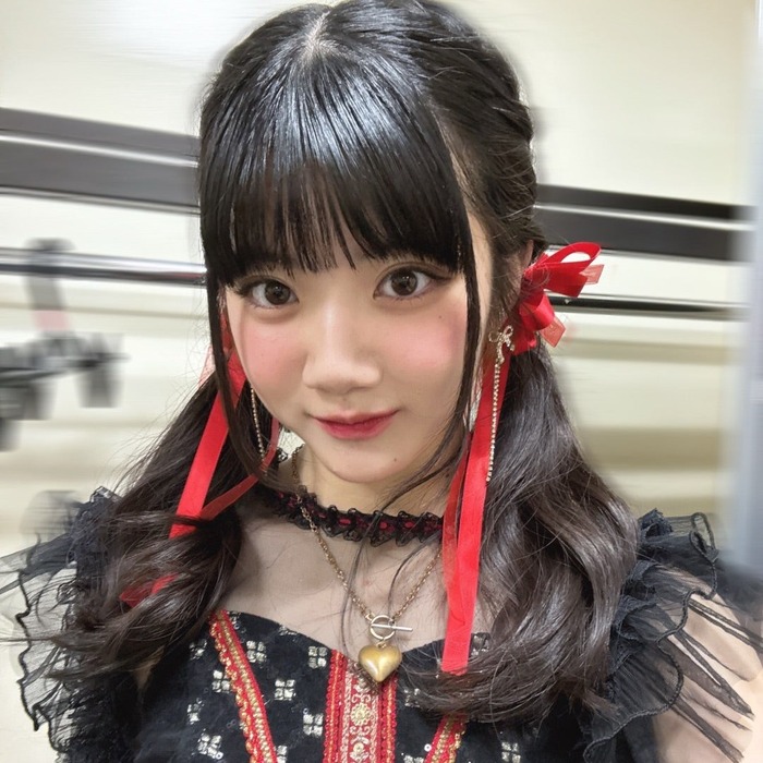 【動画】現役アイドルさん、公園のベンチでお楽しみ中を激写されてしまうｗｗｗｗｗ