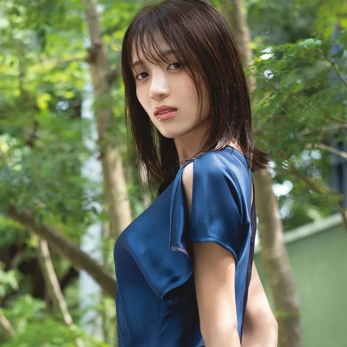 【画像】巨乳声優さん、66,000円のサイン入りグッズを販売してしまうwwwww