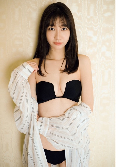 柏木由紀の水着おっぱい