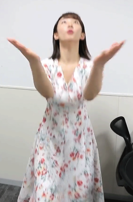 画像 日テレ杉原凜アナが胸チラ 谷間を見せてしまう Gif 動画あり 女子アナお宝画像速報 5chまとめ 画像 日テレ杉原凜アナが胸チラ 谷間を見せてしまう Gif 動画あり 女子アナお宝画像速報 5chまとめ