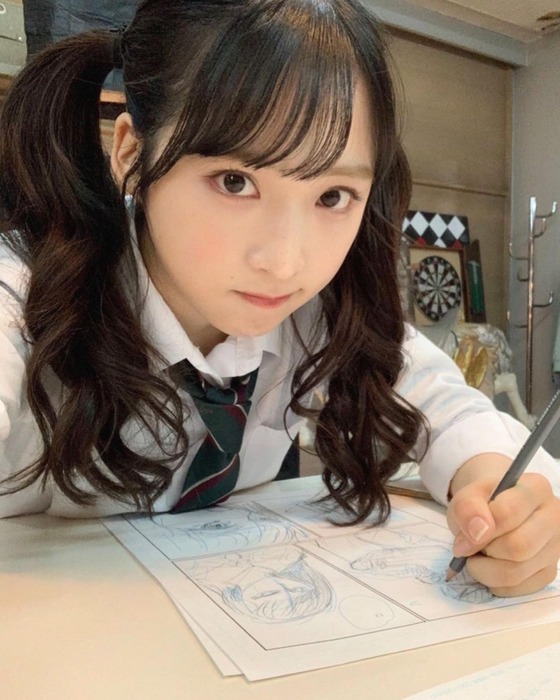 小栗有以のキス
