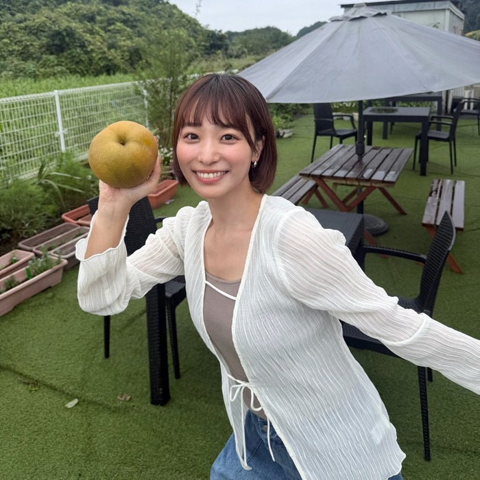 【画像】テレ朝が誇る巨乳気象予報士(27)さん、しっかりと見せつけてしまうｗｗｗｗｗｗｗ