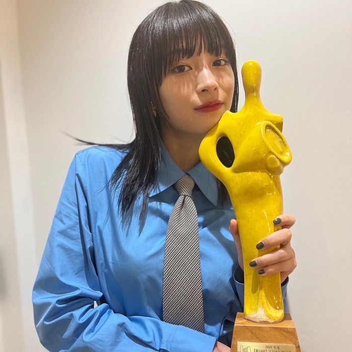 【画像】広瀬すずさん、人気男性芸人にガッツリ利用されてしまうｗｗｗｗｗｗｗ