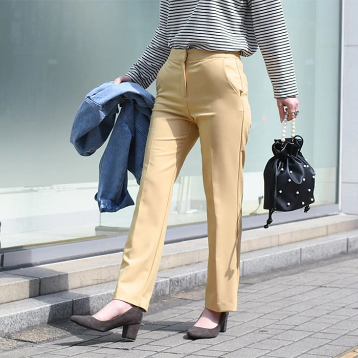 【画像】素人女子さん、今1番エ□いと言われる服装がコチラｗｗｗｗｗｗｗ