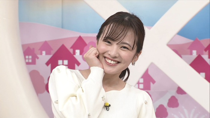 河出奈都美アナのニットおっぱい