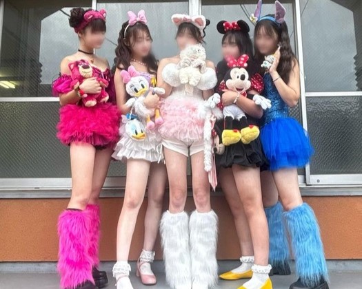 【画像】風営法に引っかかりそうな文化祭が発見されてしまうｗｗｗｗｗｗｗ