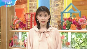 【画像】上村彩子アナ、キャミ透け透けでエッチすぎるwwwww