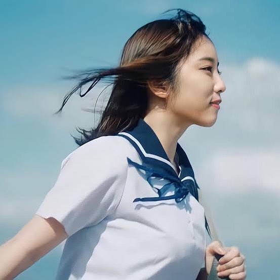 グラビアアイドルの横乳