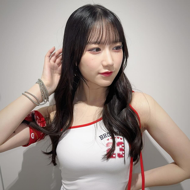 【GIF有】人気アイドル(23)さん、ノーブラ疑惑の揺れ方がやらしすぎるｗｗｗｗｗｗｗ