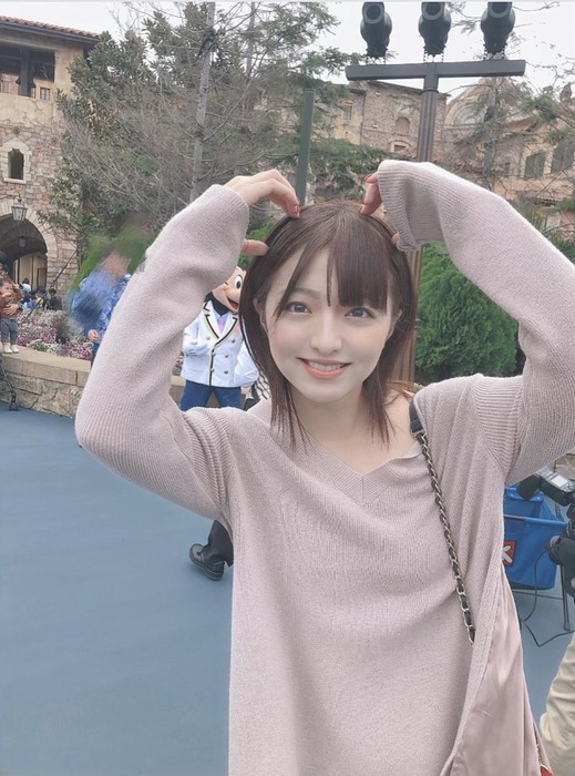 佐藤七海の水着グラビア